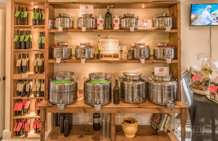 Casa Toscana Cucina Authentic Virgin Olive Oil's For Sale